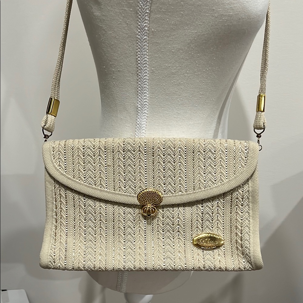 Vintage Elegant Cream Woven purse- made it Italy